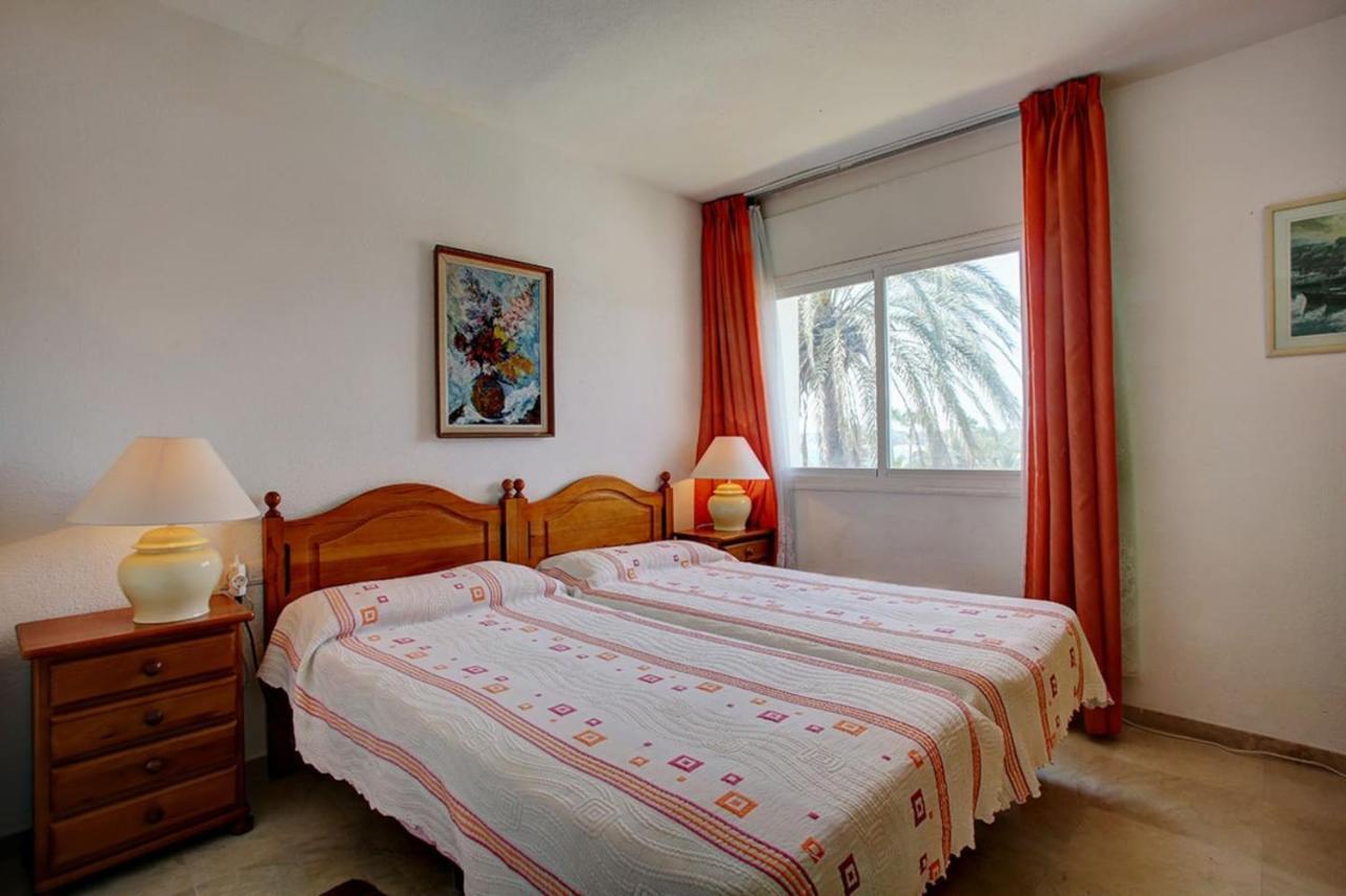 Lovely Beachfront Puerto Banus Apartment Marbella